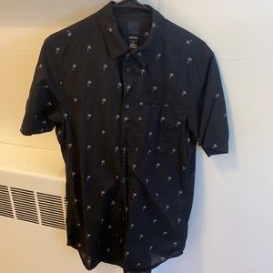Short sleeve button up